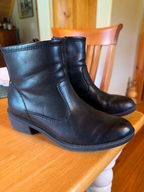 Black boots